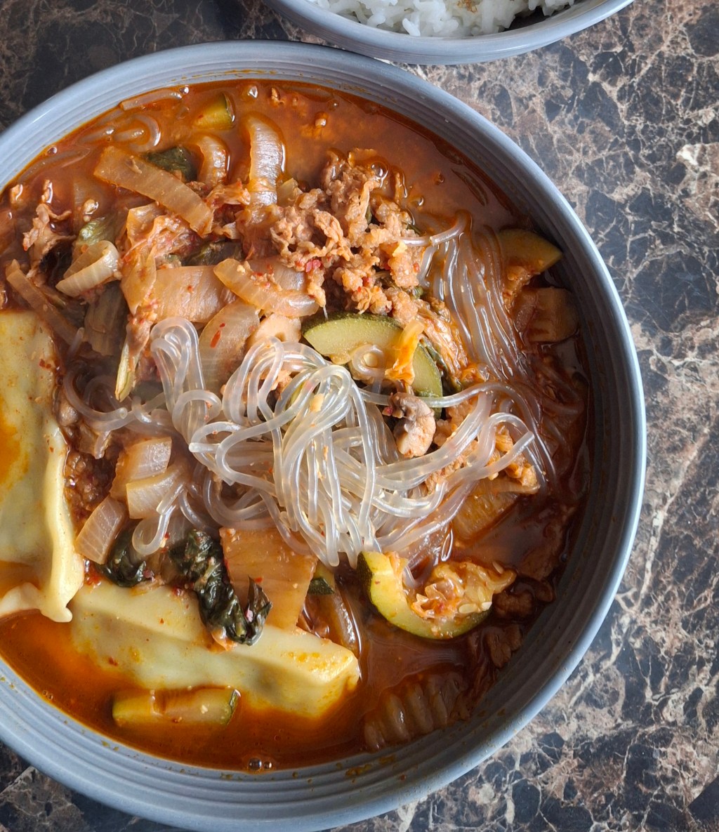 yukgaejang (spicy korean noodle&nbsp;soup)