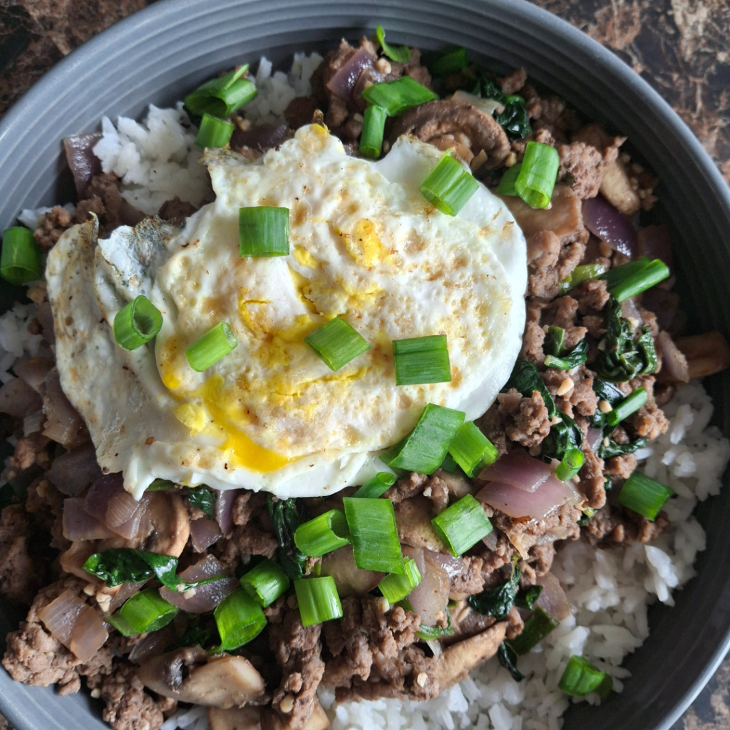 Garlic-soy beef and mushroom&nbsp;bowl